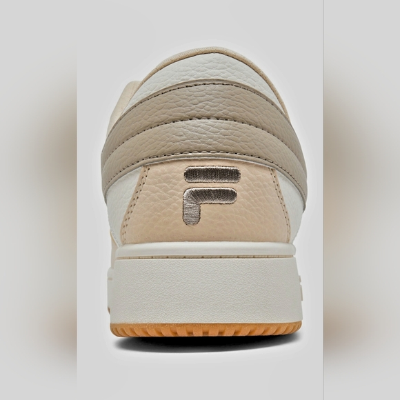 FILA A LOW CASUAL MENS SNEAKERS NWBOX SIZE 10.5 US/ 44 EUR COLOR BLEACHED SAND - Picture 9 of 12